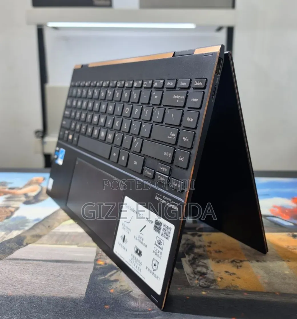 New Laptop Asus Zenbook 14 16GB Intel Core i7 SSD 512GB