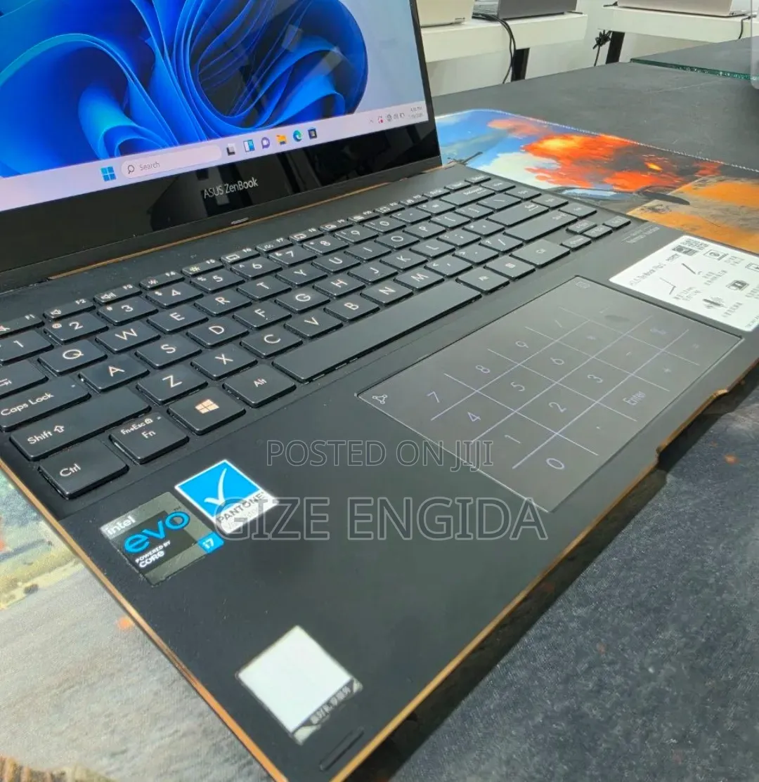 New Laptop Asus Zenbook 14 16GB Intel Core i7 SSD 512GB