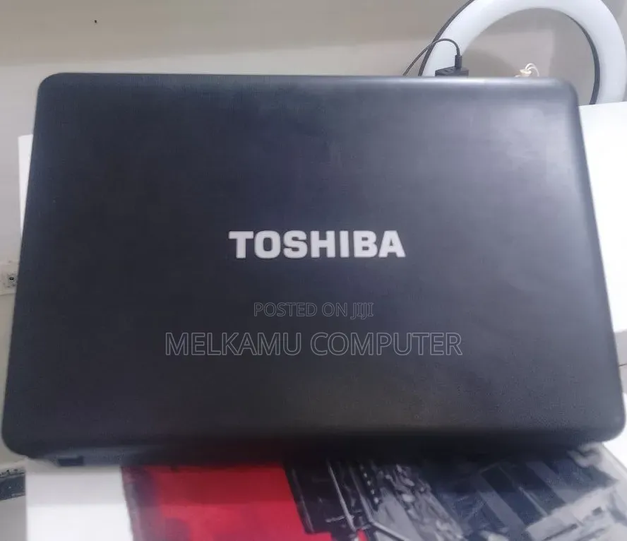New Laptop Toshiba Satellite C55 4GB Intel Core i3 HDD 500GB