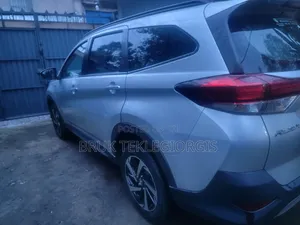 Toyota Rush 2022 Silver