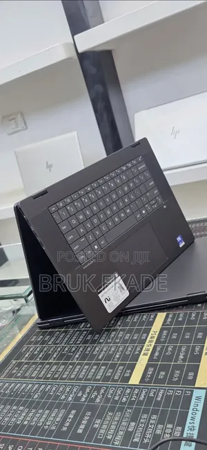 New Laptop HP OmniBook 5 16" 16GB Intel Core Ultra 7 SSD 1T