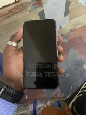 Apple iPhone 11 64 GB Purple