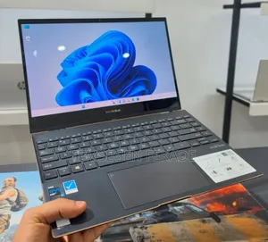 New Laptop Asus Zenbook 14 16GB Intel Core i7 SSD 512GB