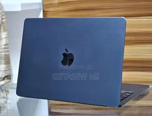 New Laptop Apple MacBook Air 2025 M4 16GB Apple M4 SSD 256GB