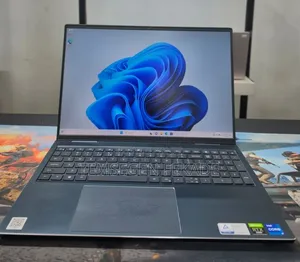 New Laptop Dell Inspiron 15 16GB Intel Core i7 SSD 512GB