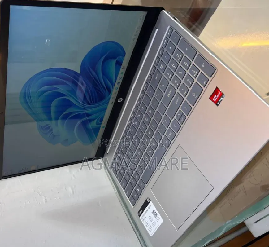 New Laptop HP Stream Notebook 8GB AMD Ryzen 5 SSD 512GB