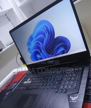 New Laptop Samsung 16GB AMD Ryzen 7 SSD 512GB