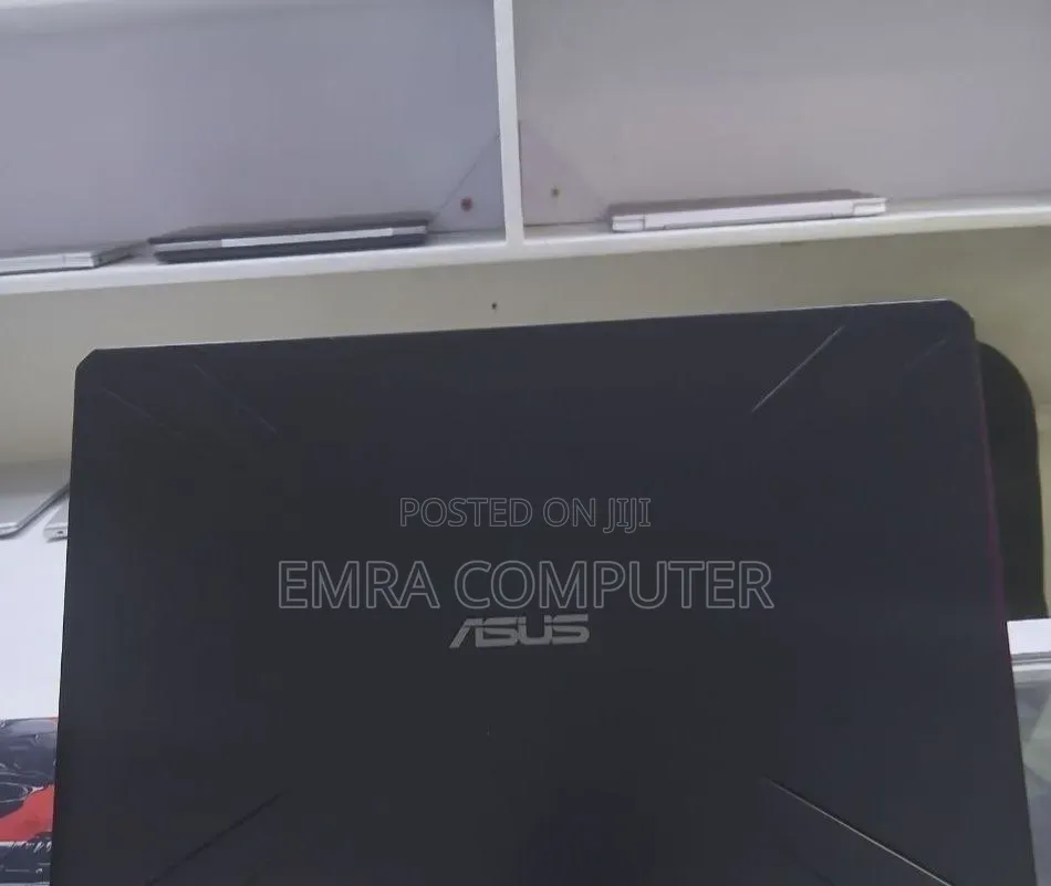 New Laptop Samsung 16GB AMD Ryzen 7 SSD 512GB