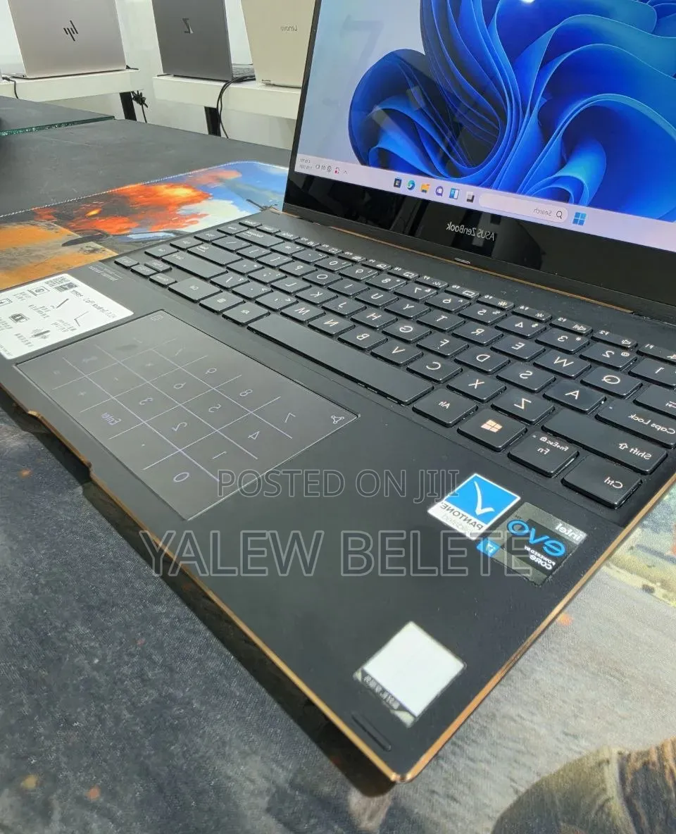 New Laptop Asus ZenBook Flip 14 UX461UA 16GB Intel Core i7 SSD 512GB