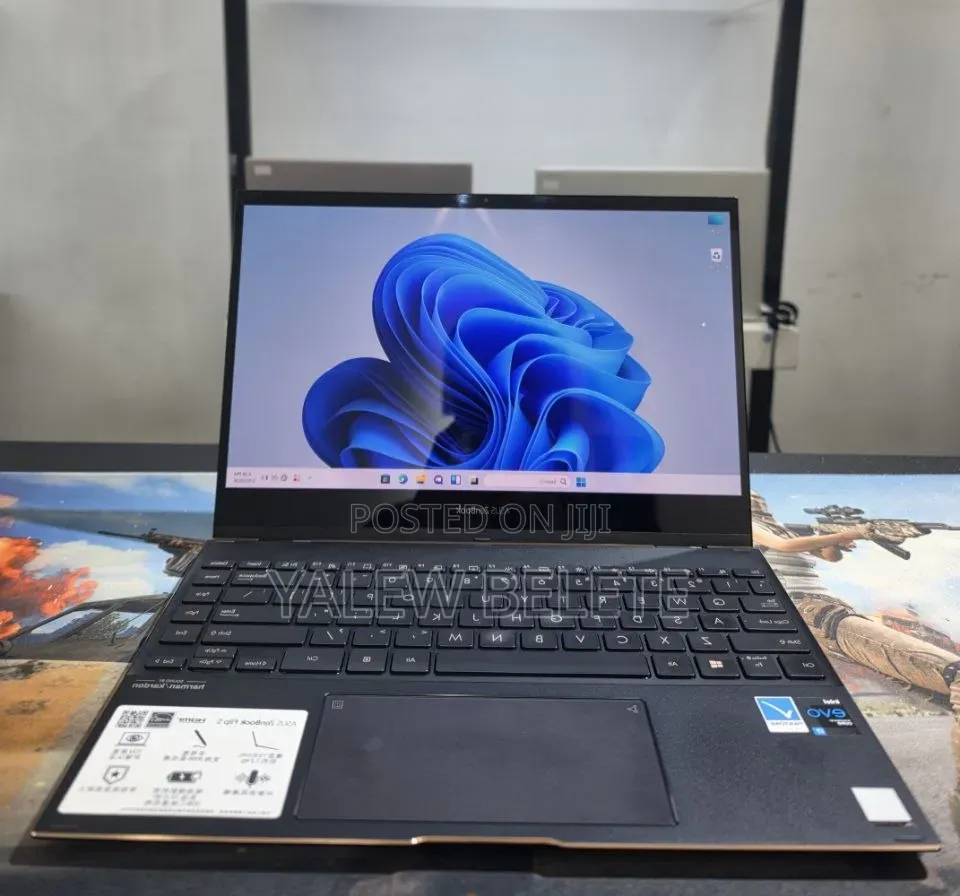 New Laptop Asus ZenBook Flip 14 UX461UA 16GB Intel Core i7 SSD 512GB