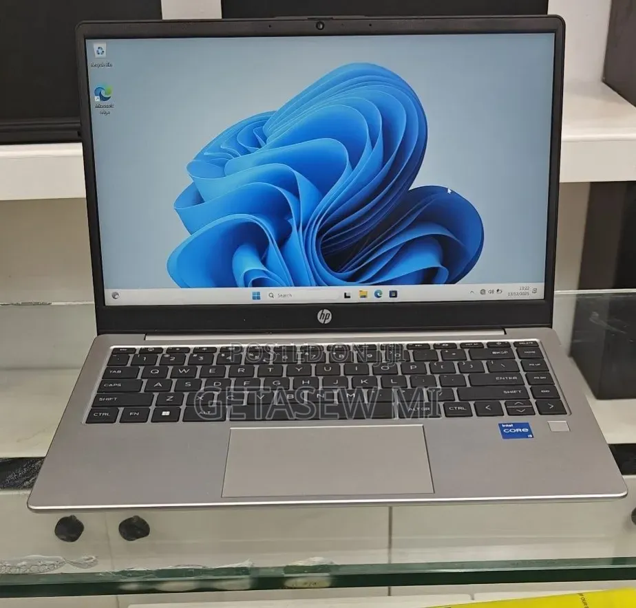 New Laptop HP Stream Notebook 16GB Intel Core i5 SSHD (Hybrid) 1T