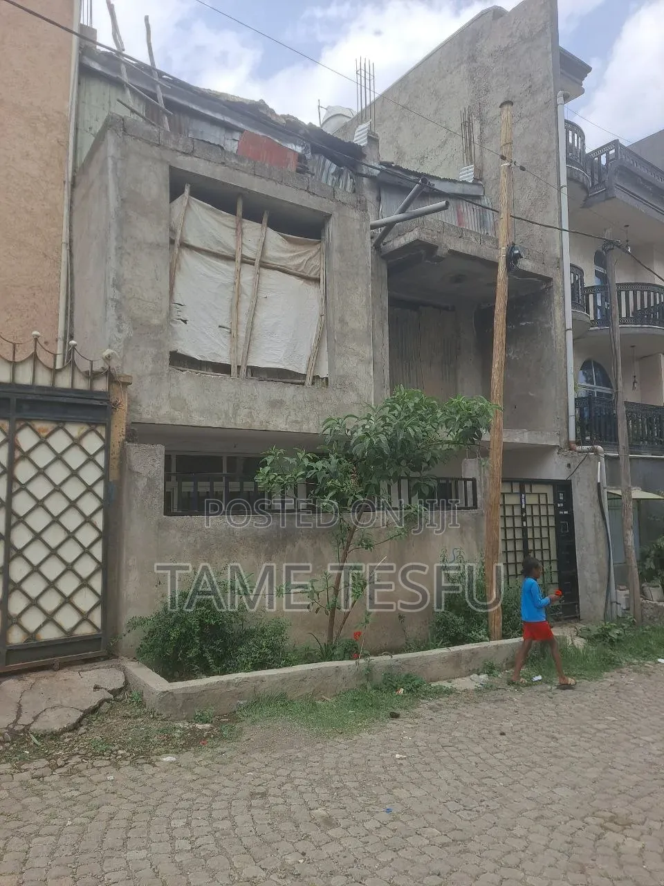 5bdrm House in ጋርመንት, Nifas Silk-Lafto for sale