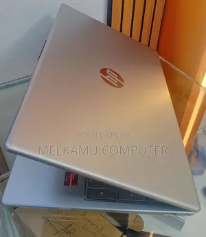 New Laptop HP Stream Notebook 8GB AMD Ryzen 5 SSD 512GB