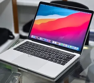 New Laptop Apple MacBook Pro 2019 16GB Intel Core i7 SSD 256GB