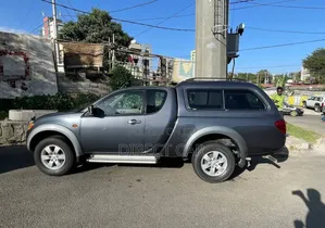 Mitsubishi L200 2006 Silver