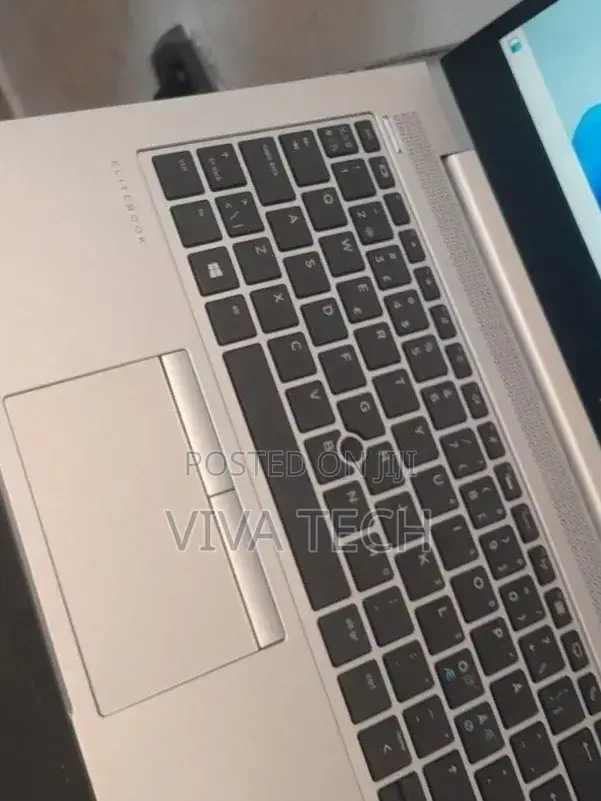 New Laptop HP EliteBook 830 G5 8GB Intel Core i5 SSD 256GB