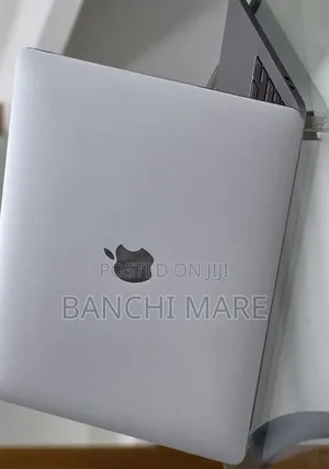 New Laptop Apple MacBook Pro 2019 16GB Intel Core i7 SSD 256GB
