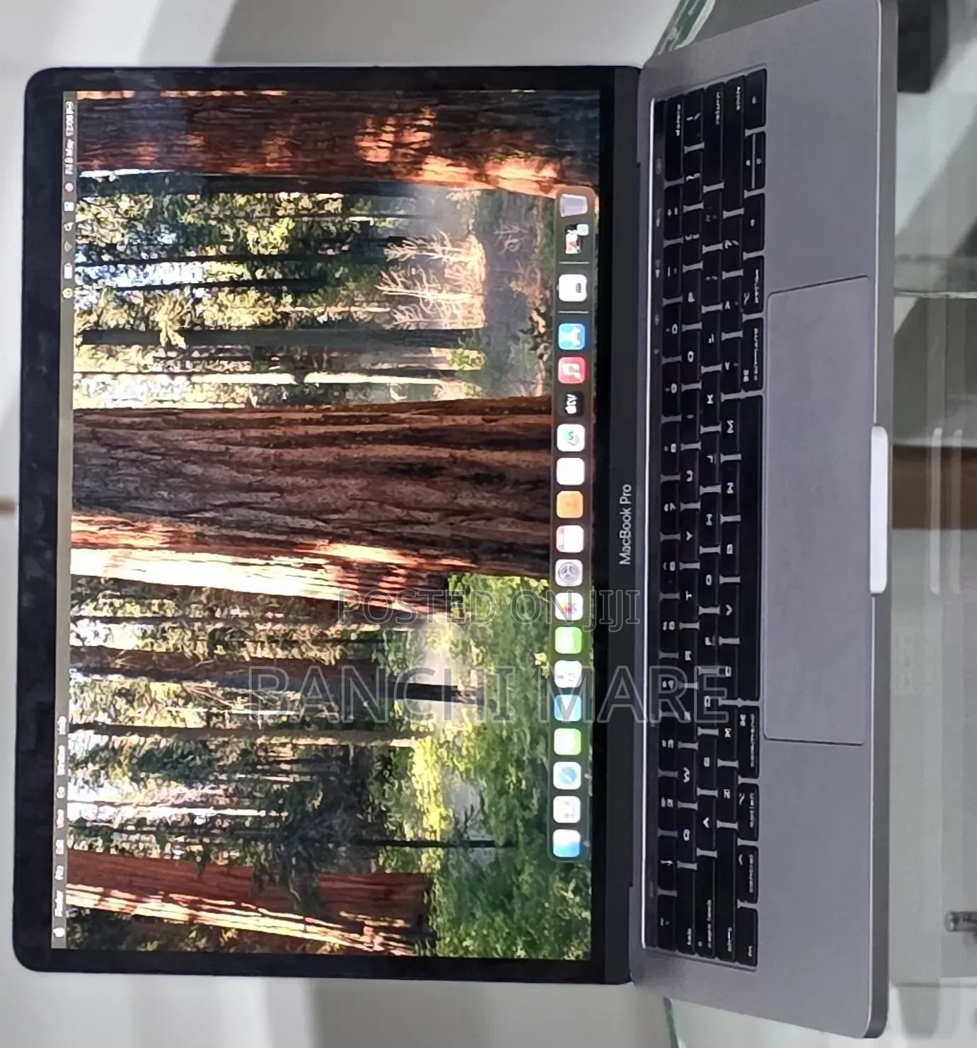 New Laptop Apple MacBook Pro 2019 16GB Intel Core i7 SSD 256GB