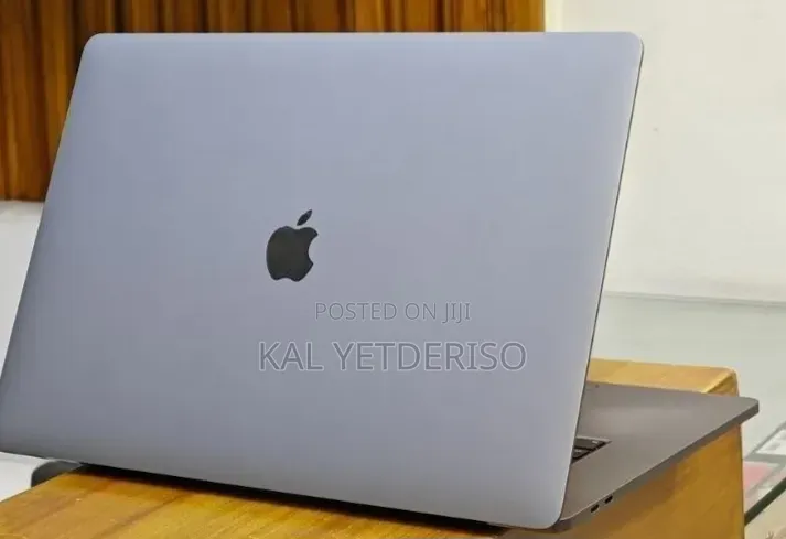 New Laptop Apple MacBook Pro 2018 32GB Intel Core i9 SSD 2T