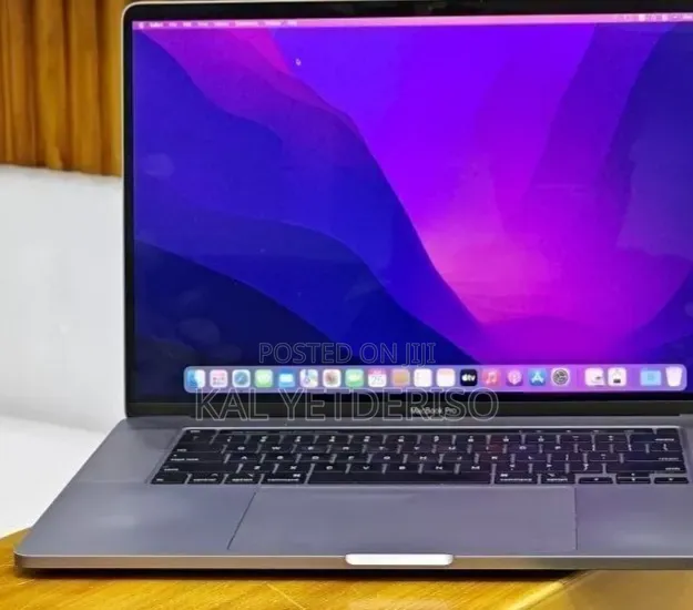 New Laptop Apple MacBook Pro 2018 32GB Intel Core i9 SSD 2T