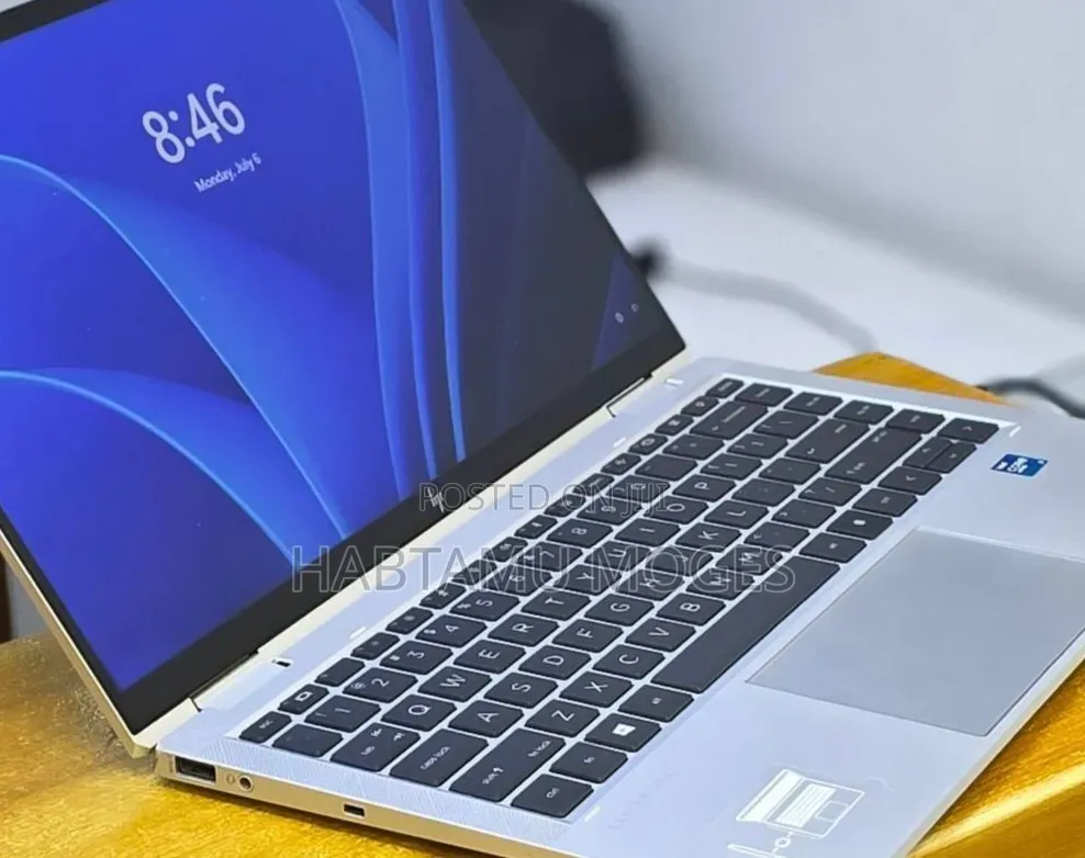 New Laptop HP EliteBook 1040 G8 16GB Intel Core i7 SSD 512GB