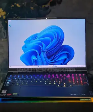 New Laptop Lenovo Legion Pro 7 32GB AMD Ryzen 9 SSD 1T