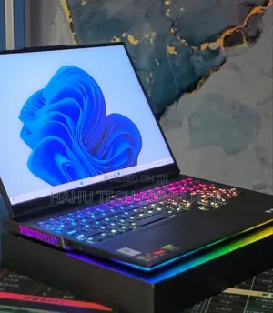 New Laptop Lenovo Legion Pro 7 32GB AMD Ryzen 9 SSD 1T