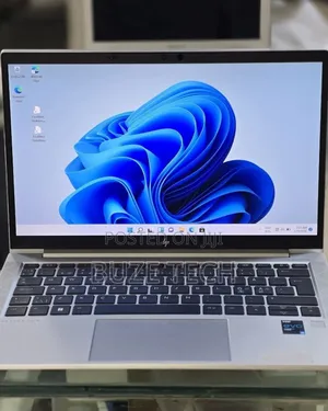 New Laptop HP EliteBook 830 G8 16GB Intel Core i5 SSD 512GB
