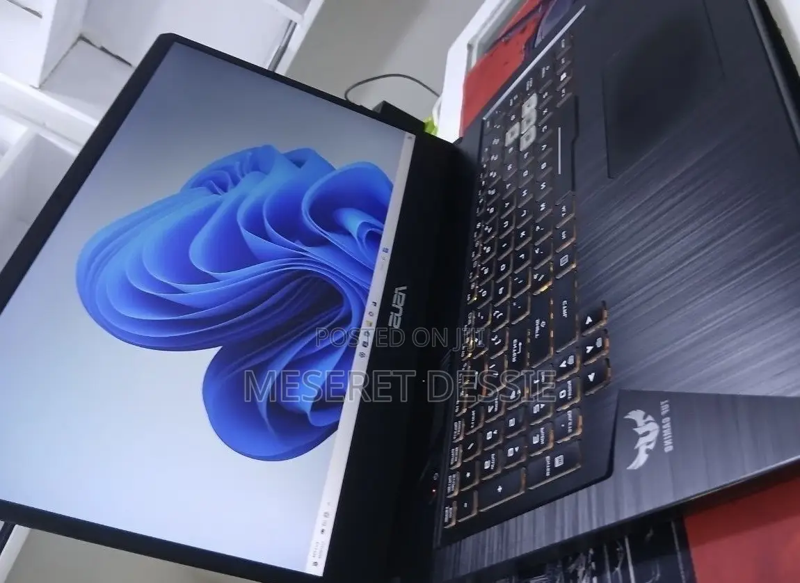 New Laptop Asus 16GB Intel Core i7 SSD 512GB