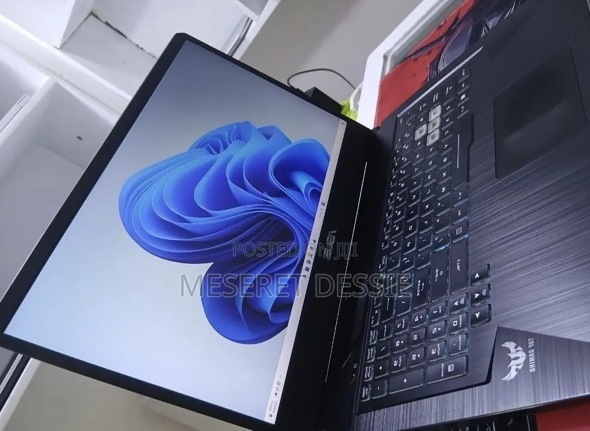 New Laptop Asus 16GB Intel Core i7 SSD 512GB