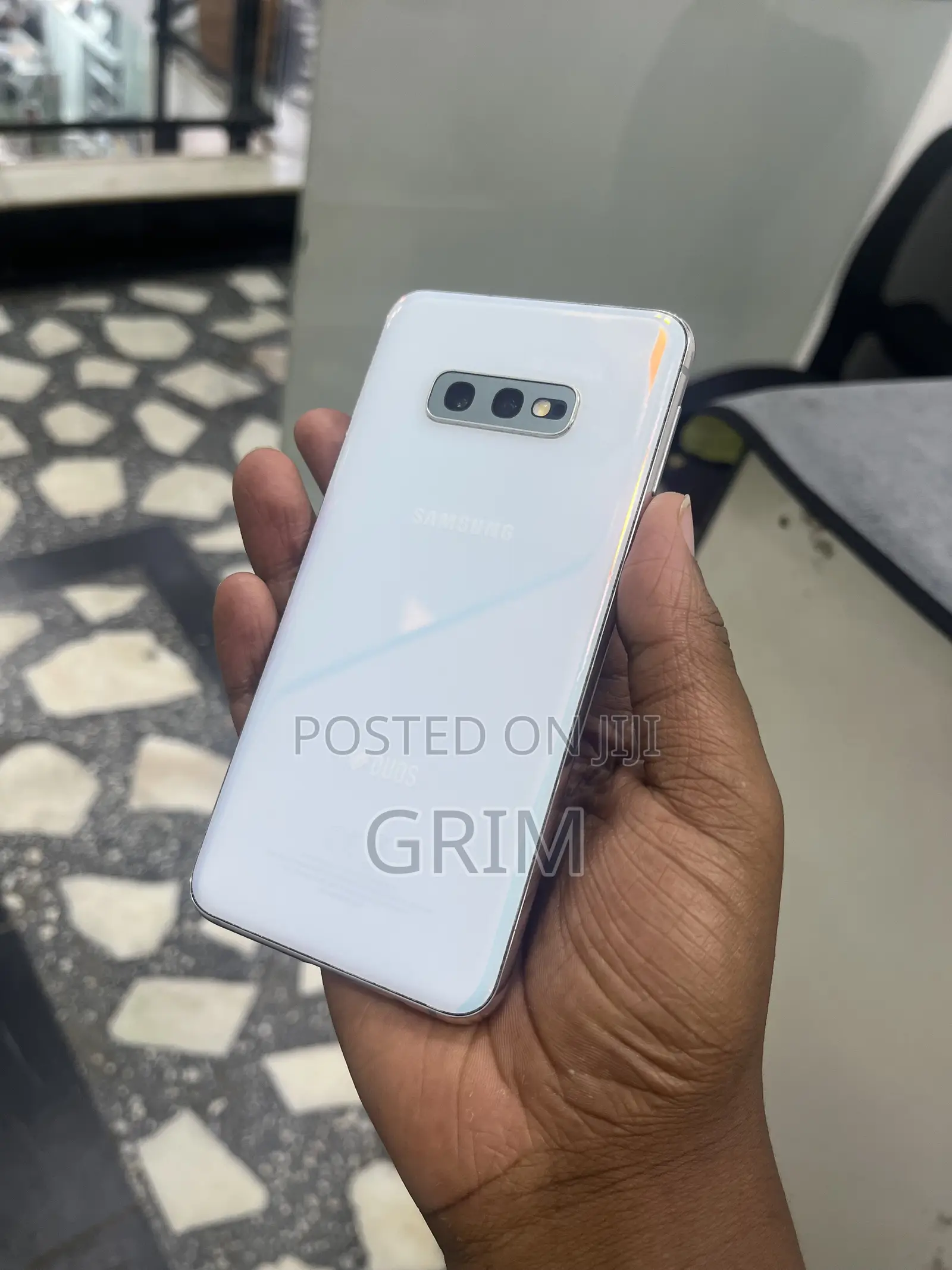 Samsung Galaxy S10e 128 GB White