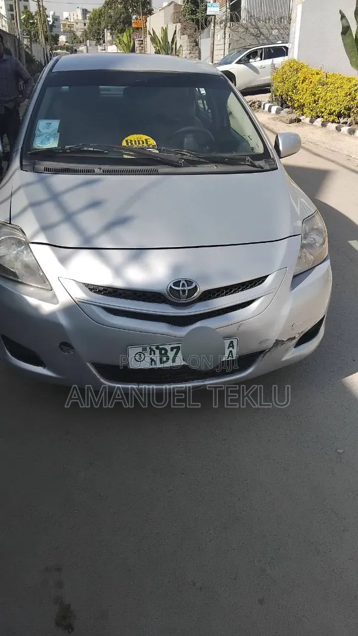 Toyota Belta 2006 Gray