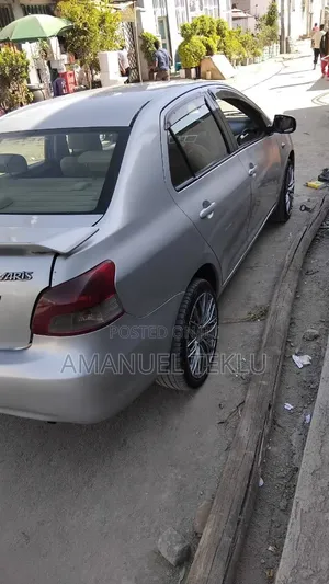 Toyota Belta 2006 Gray