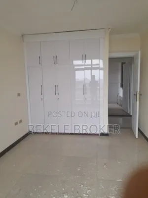 Furnished 4bdrm Apartment in አፓርትመንት, Bole for sale