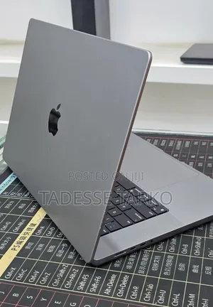 New Laptop Apple MacBook Pro 2021 M1 Max 32GB Apple M1 Max SSD 1T