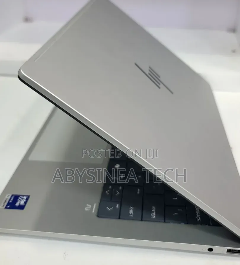 New Laptop HP OmniBook 7 14" 16GB SSD 512GB