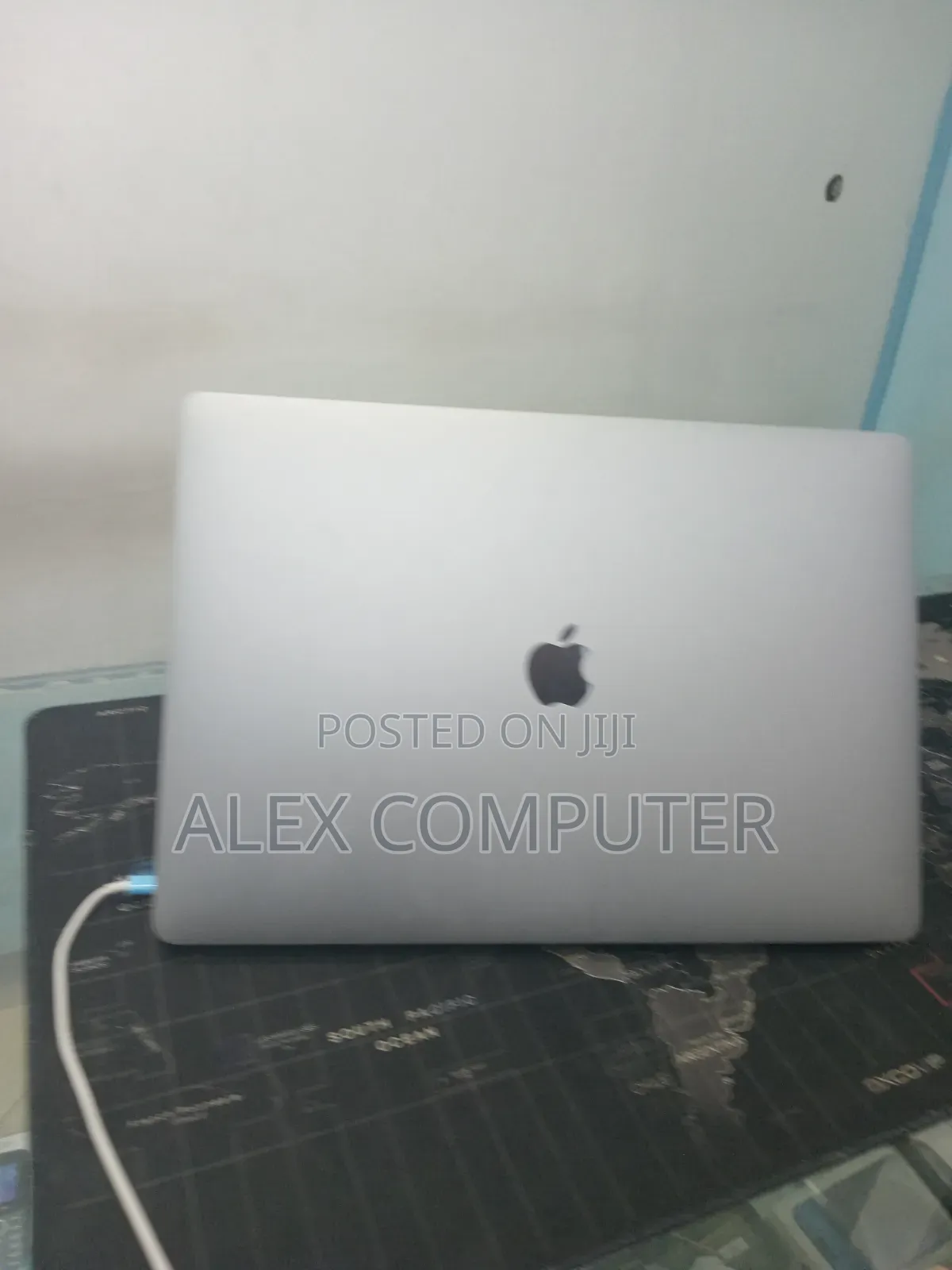 New Laptop Apple MacBook Pro 2019 32GB Intel Core i9 SSD 512GB