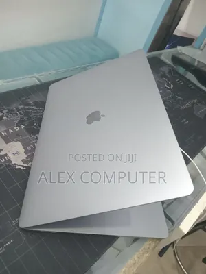 New Laptop Apple MacBook Pro 2019 32GB Intel Core i9 SSD 512GB