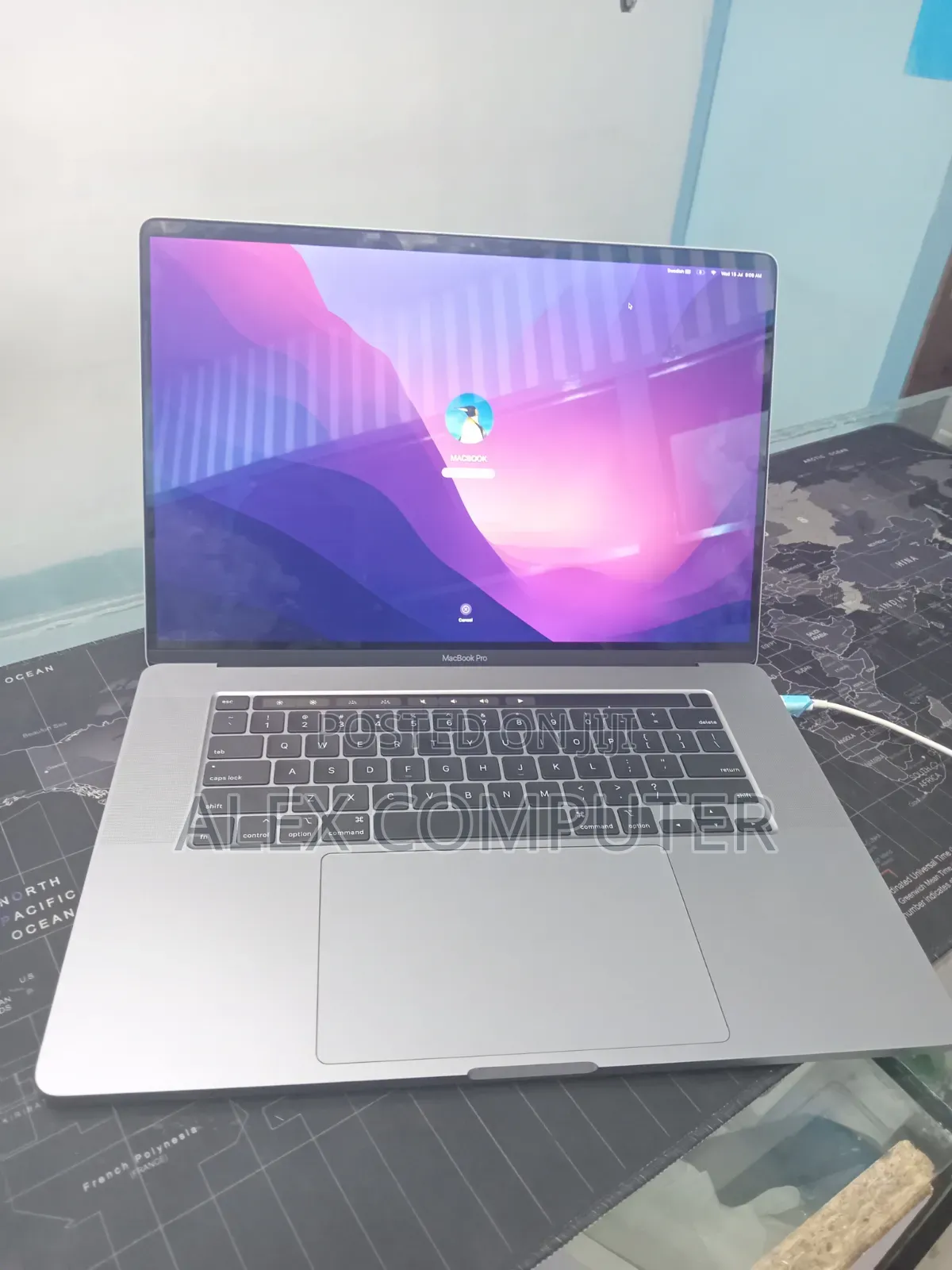 New Laptop Apple MacBook Pro 2019 32GB Intel Core i9 SSD 512GB