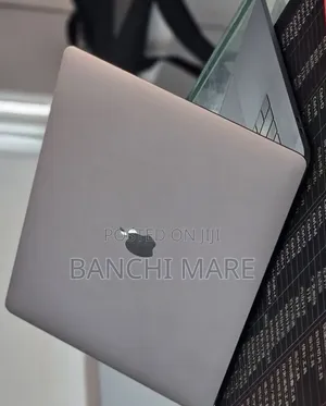 New Laptop Apple MacBook Pro 2018 32GB Intel Core i7 SSD 1T