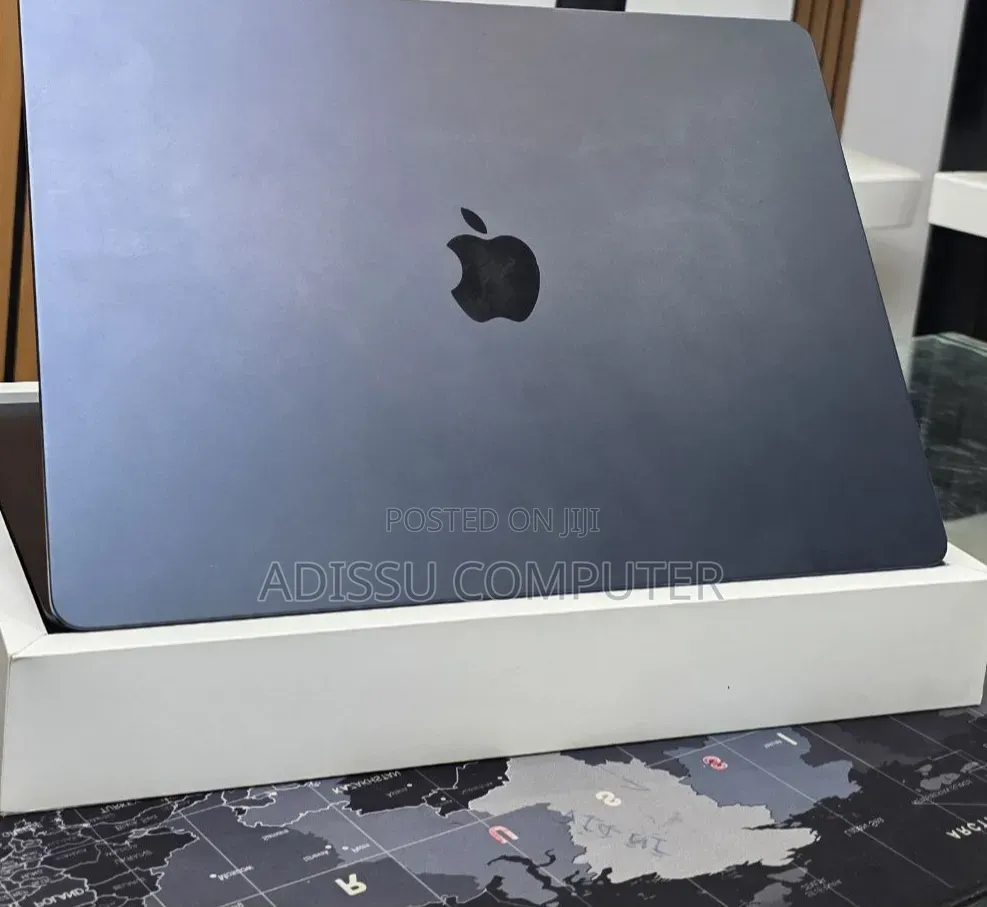 New Laptop Apple MacBook Air 2025 M4 16GB Apple M4 SSD 256GB