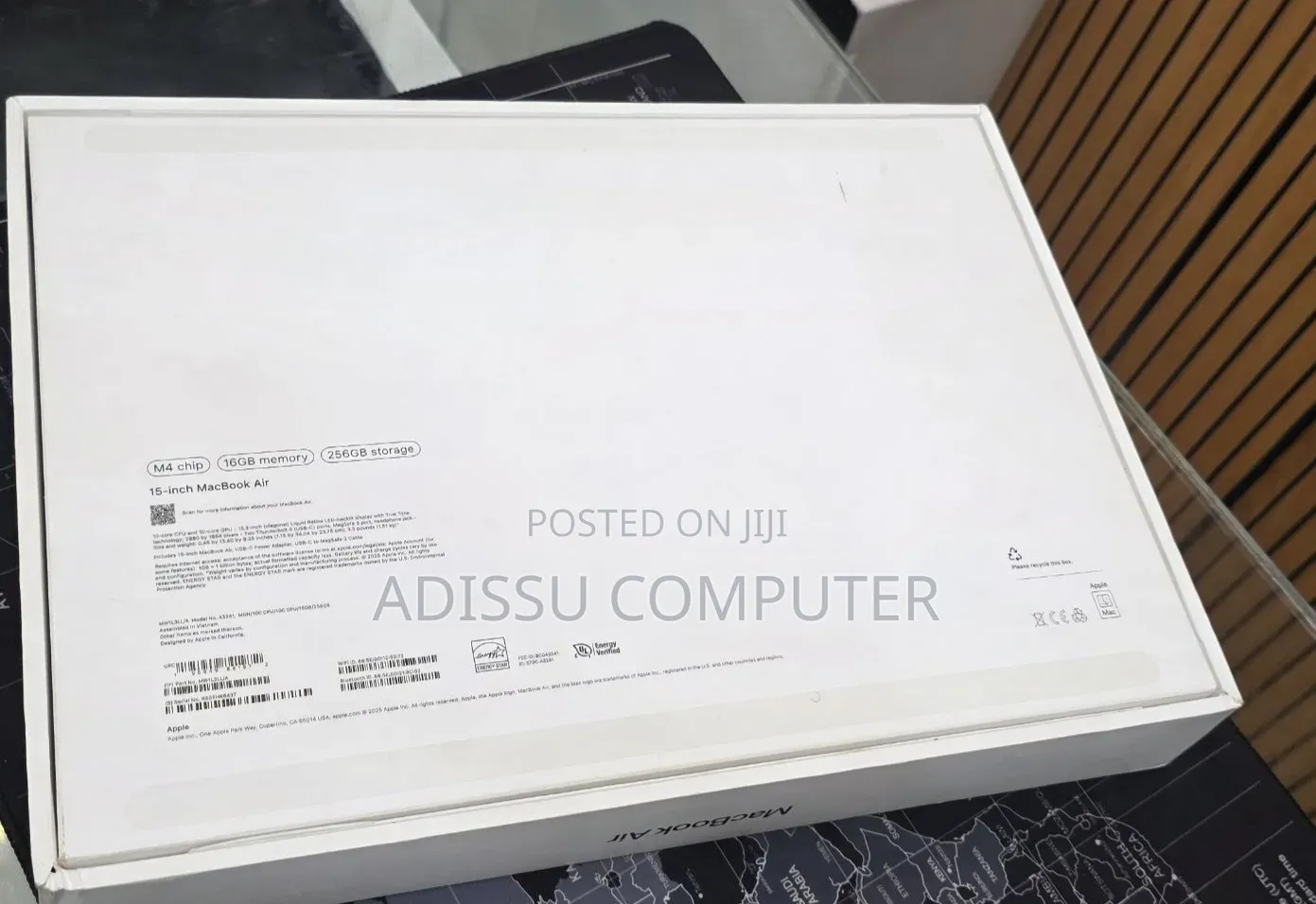 New Laptop Apple MacBook Air 2025 M4 16GB Apple M4 SSD 256GB