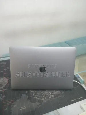 New Laptop Apple MacBook Pro 2022 M2 8GB Apple M2 SSD 512GB