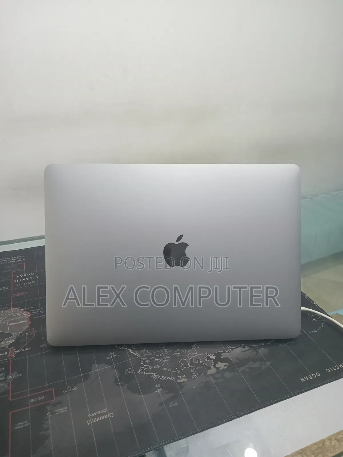 New Laptop Apple MacBook Pro 2022 M2 8GB Apple M2 SSD 512GB