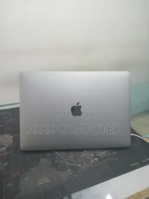 New Laptop Apple MacBook Pro 2022 M2 8GB Apple M2 SSD 512GB