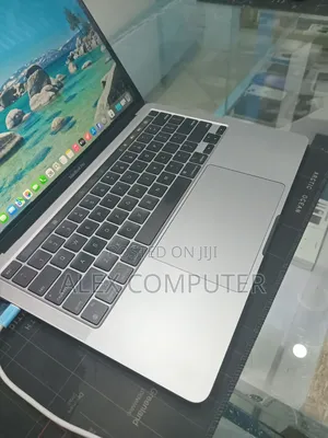 New Laptop Apple MacBook Pro 2022 M2 8GB Apple M2 SSD 512GB