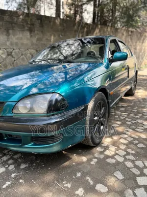 Toyota Avensis 1998 Blue