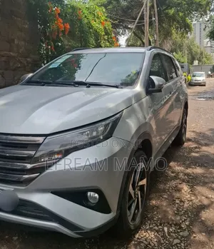 Toyota Rush 2022 Silver