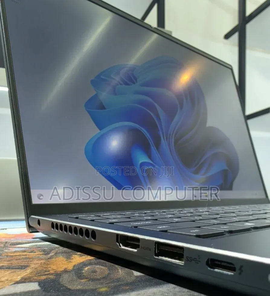 New Laptop Dell 16GB Intel Core i7 SSD 512GB