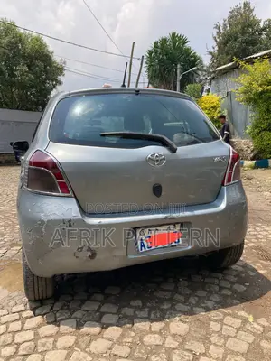 Toyota Yaris 2006 Gray